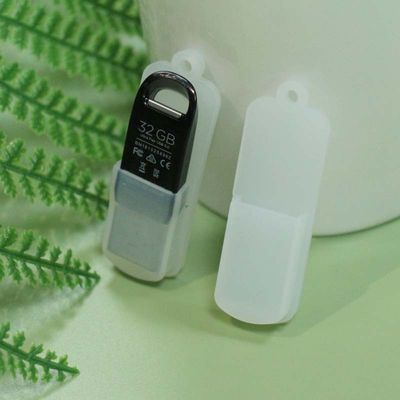 5x1.7cm Uディスク保護カバー、多目的USBの抜け目がない箱